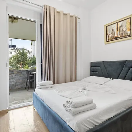 Enles Garden - * Golem (Tirana)