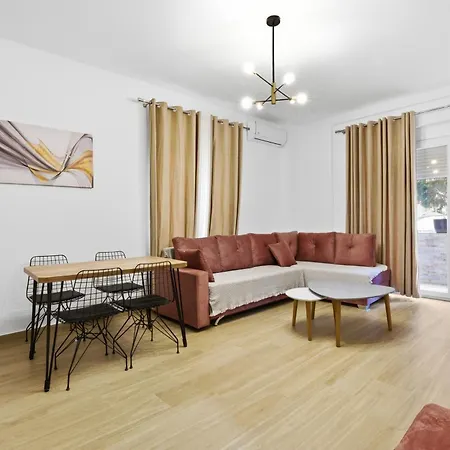 Enles Garden - * Golem (Tirana)