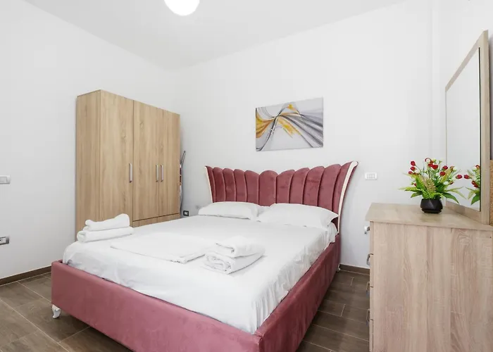 Enles Garden - Апартаменты Голем