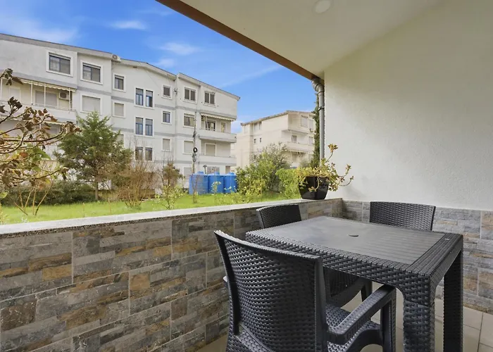 Enles Garden - *