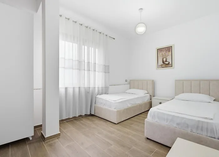 Enles Garden - Апартаменты Голем