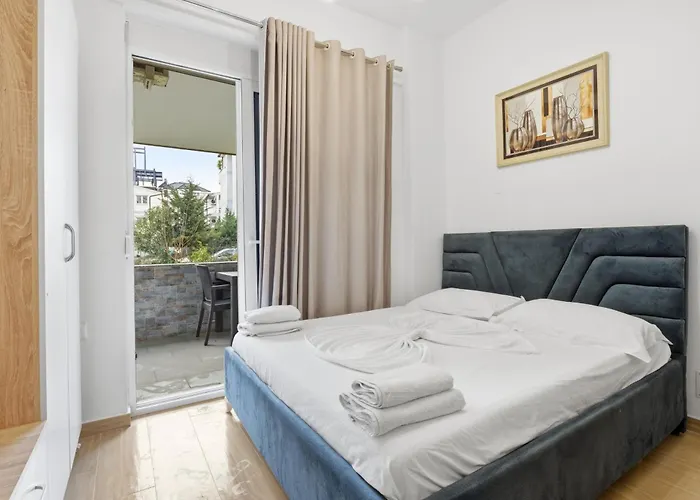 Enles Garden - * Golem (Tirana)
